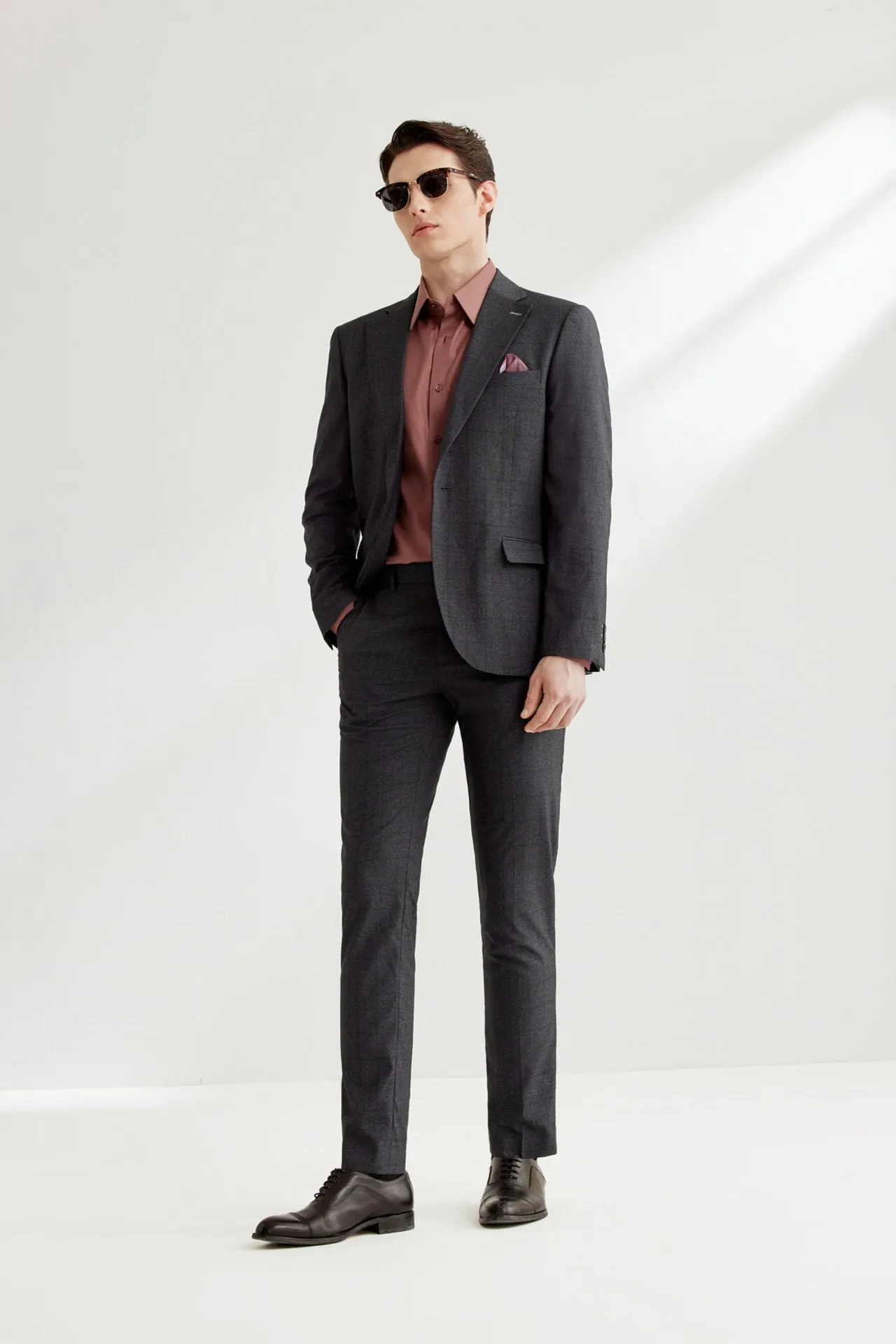 Blended Stretch Grid Check Suit in Slim Fit