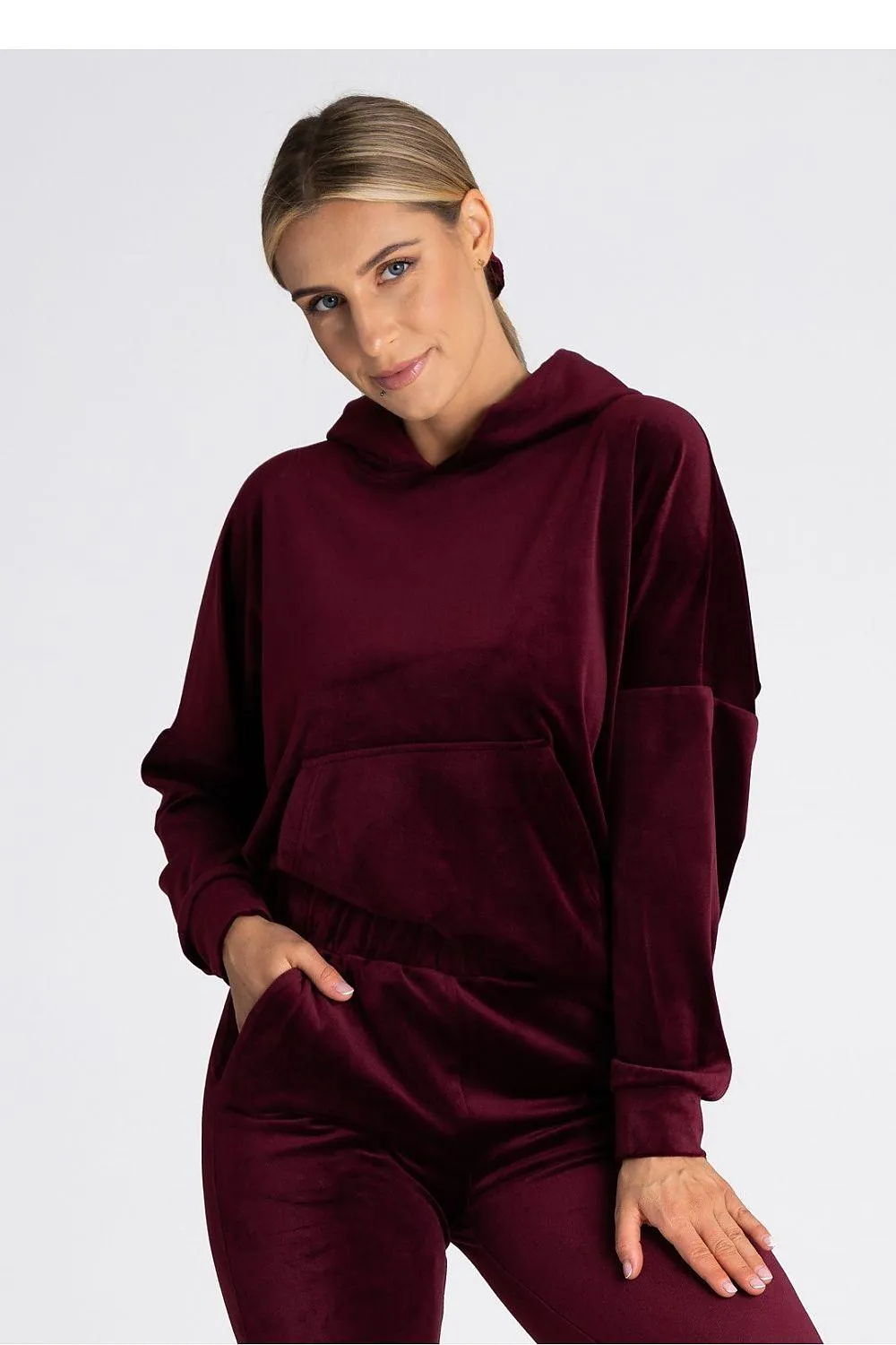 Chic Velour Hooded Sweatshirt with Practical Kangaroo Pocket