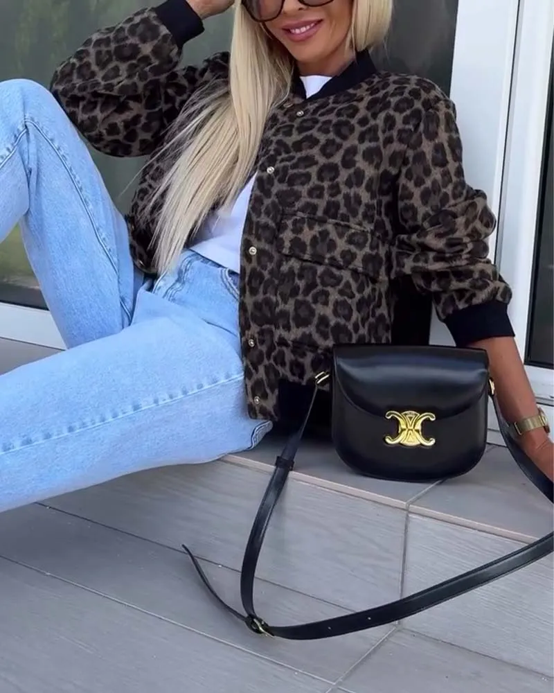 Fashionable leopard print snap pocket jacket